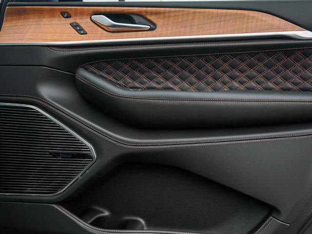 new 2025 Jeep Grand Cherokee car, priced at $70,425