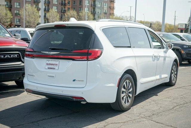 used 2021 Chrysler Pacifica Hybrid car, priced at $31,991
