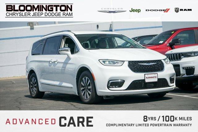 used 2021 Chrysler Pacifica Hybrid car, priced at $33,591