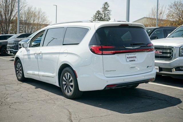 used 2021 Chrysler Pacifica Hybrid car, priced at $31,991