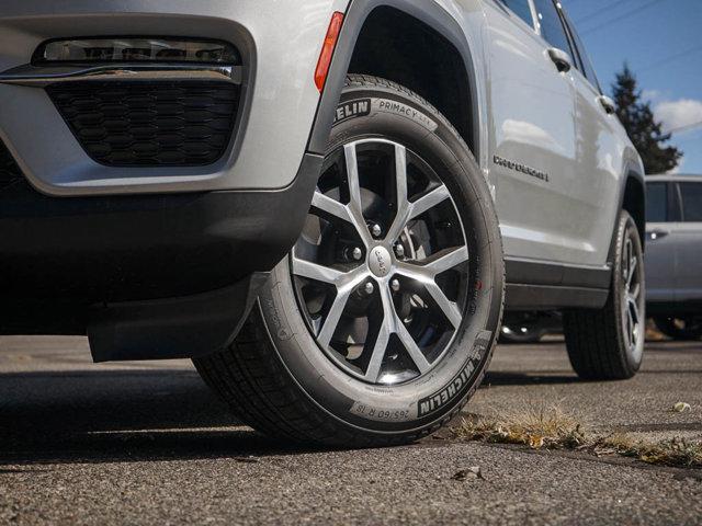 new 2025 Jeep Grand Cherokee car, priced at $42,495