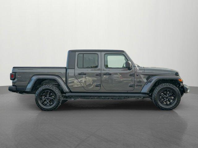 used 2022 Jeep Gladiator car, priced at $35,591