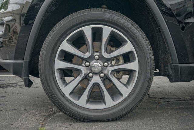 used 2018 Jeep Grand Cherokee car, priced at $15,991