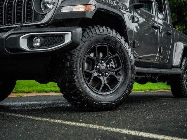 new 2025 Jeep Gladiator car, priced at $46,452