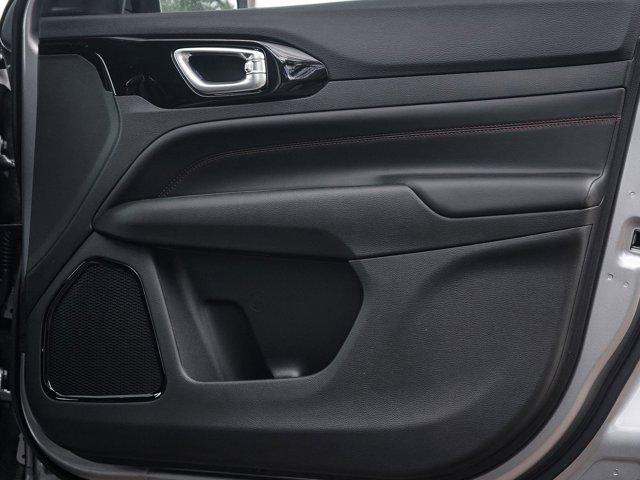 new 2025 Jeep Compass car, priced at $33,995