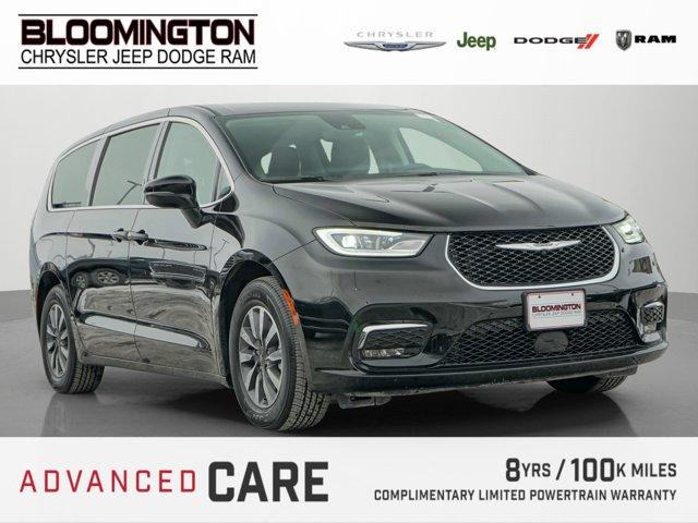 used 2024 Chrysler Pacifica Hybrid car, priced at $38,991