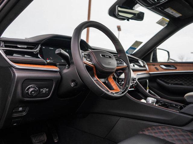 new 2025 Jeep Grand Cherokee car, priced at $70,425