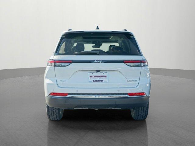 used 2022 Jeep Grand Cherokee car, priced at $28,991