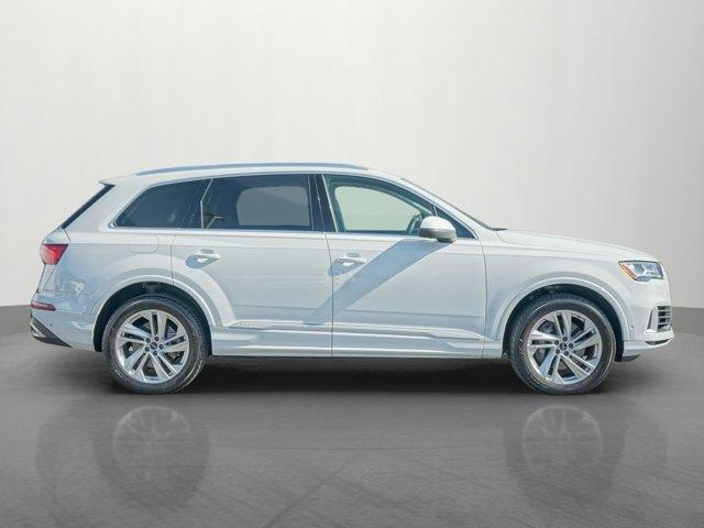 used 2022 Audi Q7 car, priced at $29,000