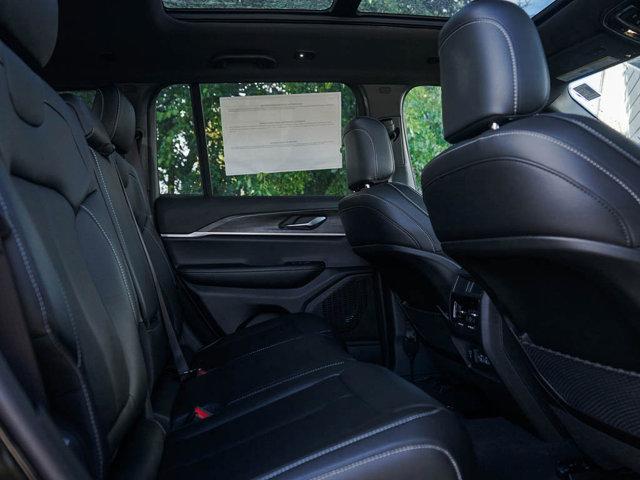 new 2025 Jeep Grand Cherokee car, priced at $45,146