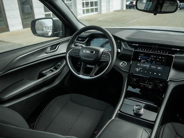new 2025 Jeep Grand Cherokee L car, priced at $42,334