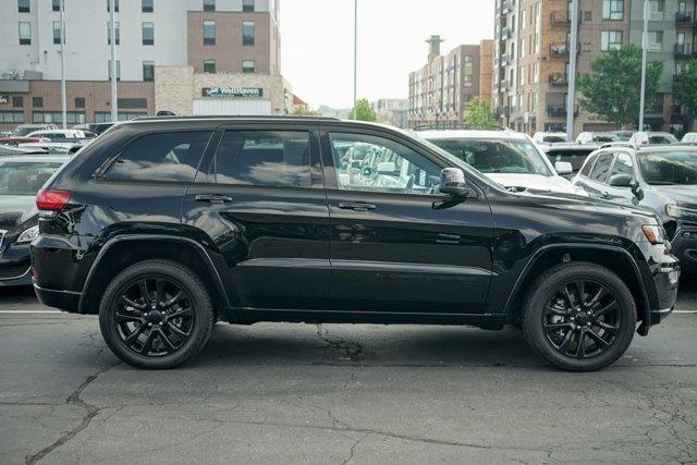 used 2022 Jeep Grand Cherokee WK car, priced at $30,991