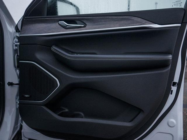 new 2025 Jeep Grand Cherokee car, priced at $56,995
