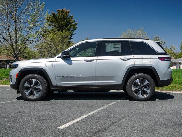 new 2025 Jeep Grand Cherokee car, priced at $56,995