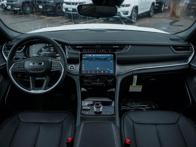 new 2025 Jeep Grand Cherokee car, priced at $56,995