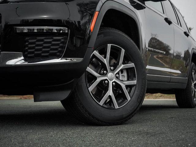 new 2025 Jeep Grand Cherokee L car, priced at $43,995