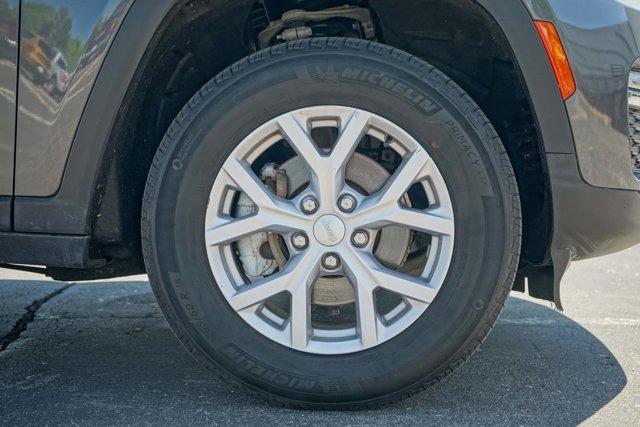 used 2022 Jeep Grand Cherokee car, priced at $34,500