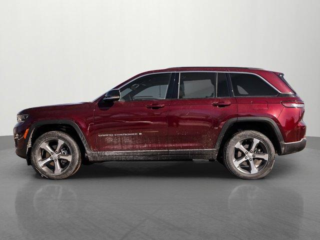 new 2025 Jeep Grand Cherokee car, priced at $47,995
