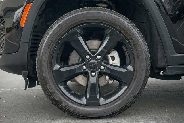 used 2024 Jeep Grand Cherokee car, priced at $38,991