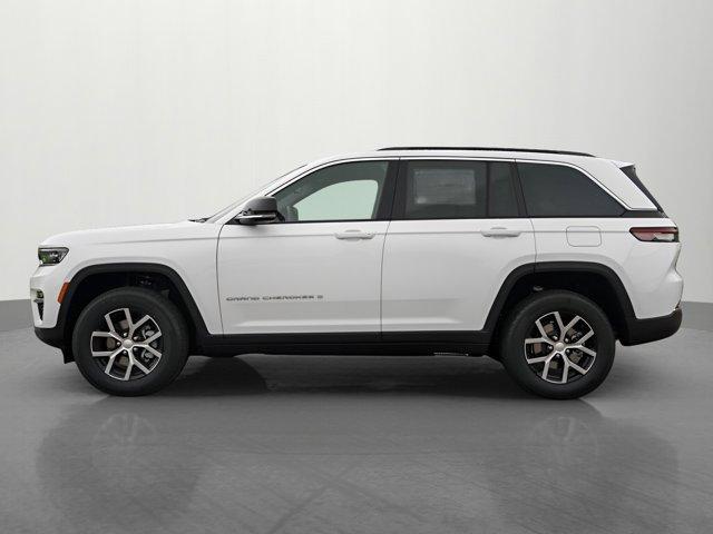 new 2025 Jeep Grand Cherokee car, priced at $42,995