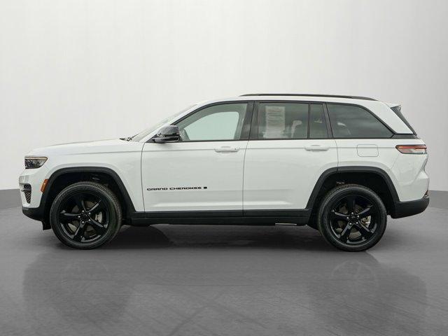 used 2022 Jeep Grand Cherokee car, priced at $33,591