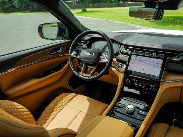 new 2025 Jeep Grand Cherokee car, priced at $70,425