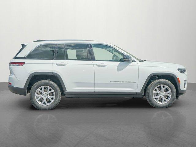 used 2022 Jeep Grand Cherokee car, priced at $35,591