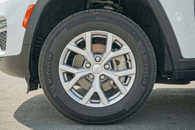 used 2022 Jeep Grand Cherokee car, priced at $35,591