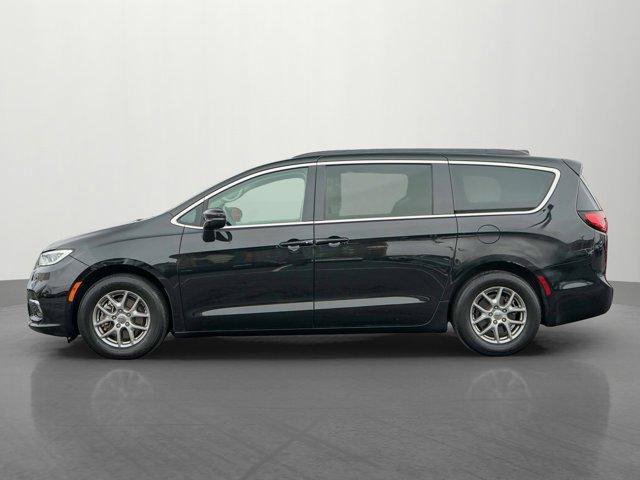 used 2021 Chrysler Pacifica car, priced at $28,991