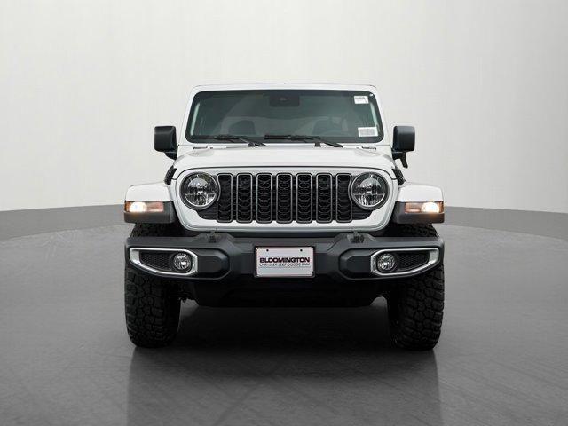 new 2025 Jeep Gladiator car, priced at $41,995
