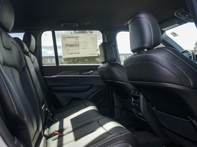 new 2025 Jeep Grand Cherokee car, priced at $43,150