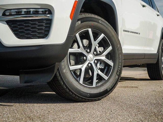 new 2025 Jeep Grand Cherokee car, priced at $43,150