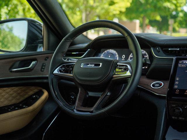 new 2025 Jeep Grand Cherokee car, priced at $57,955