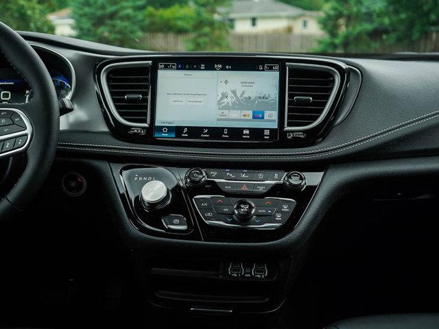 new 2025 Chrysler Pacifica car, priced at $39,995