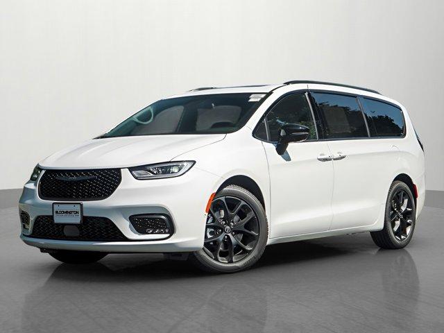 new 2025 Chrysler Pacifica car, priced at $48,305