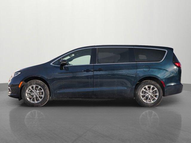 new 2025 Chrysler Pacifica car, priced at $44,635