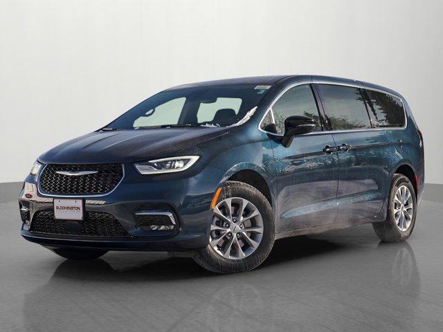 new 2025 Chrysler Pacifica car, priced at $44,635