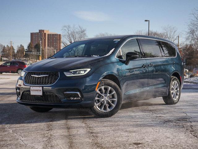 new 2025 Chrysler Pacifica car, priced at $44,635