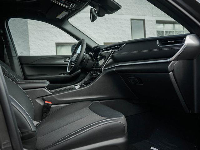 new 2025 Jeep Grand Cherokee L car, priced at $42,929