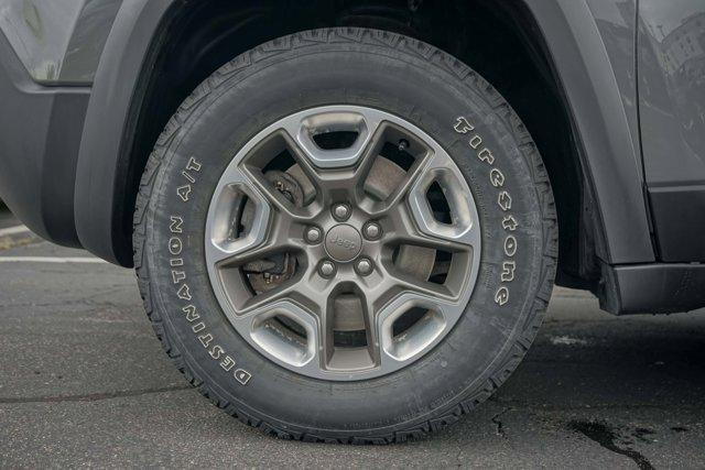 used 2019 Jeep Cherokee car, priced at $20,691