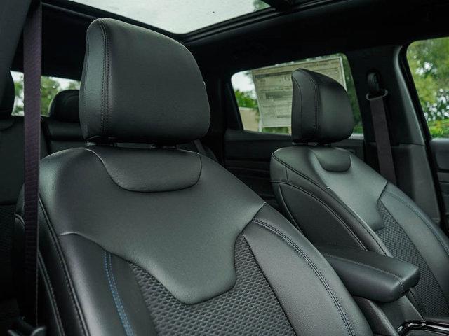 new 2025 Jeep Compass car, priced at $32,495