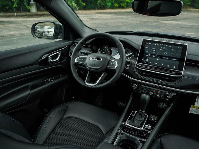 new 2025 Jeep Compass car, priced at $32,495