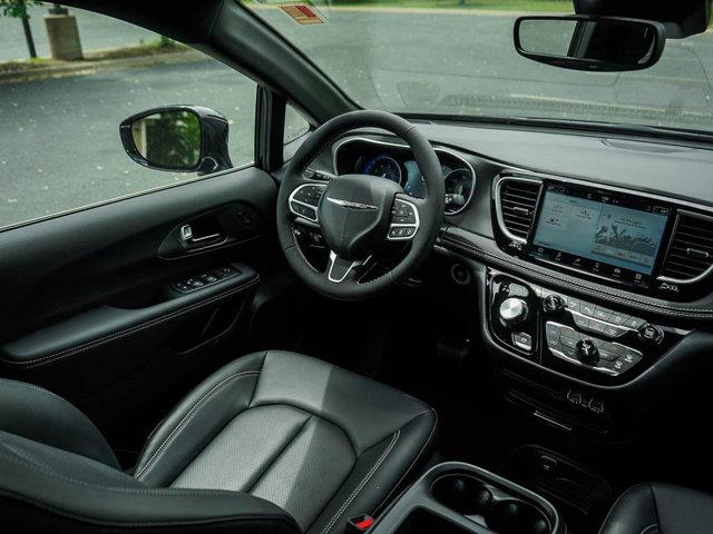 new 2025 Chrysler Pacifica car, priced at $43,995
