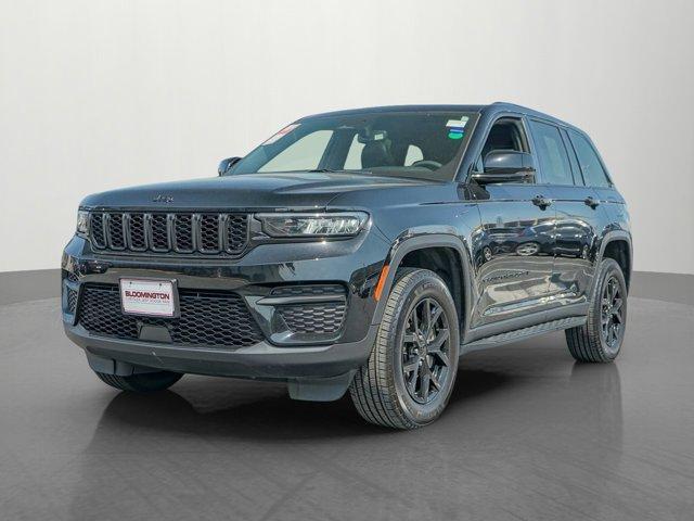 used 2024 Jeep Grand Cherokee car, priced at $39,000
