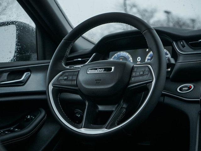 new 2025 Jeep Grand Cherokee car, priced at $38,495