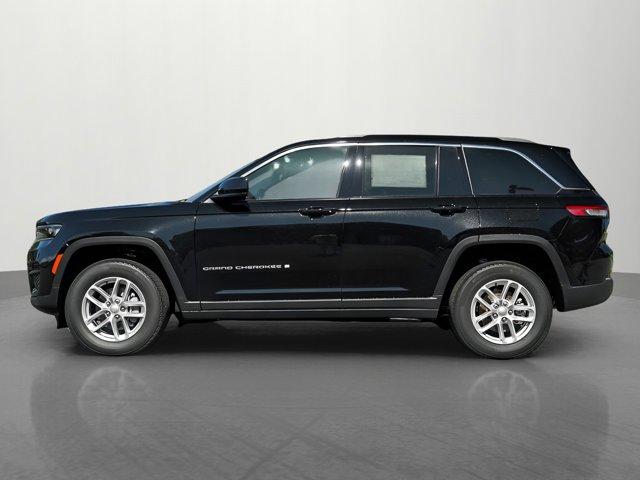 new 2025 Jeep Grand Cherokee car, priced at $38,495