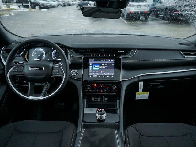 new 2025 Jeep Grand Cherokee car, priced at $38,495