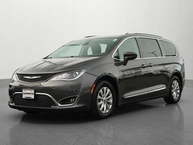 used 2018 Chrysler Pacifica car, priced at $13,700