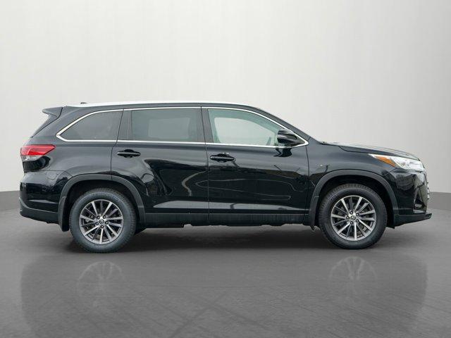 used 2019 Toyota Highlander car, priced at $28,991