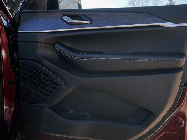 new 2025 Jeep Grand Cherokee car, priced at $48,371